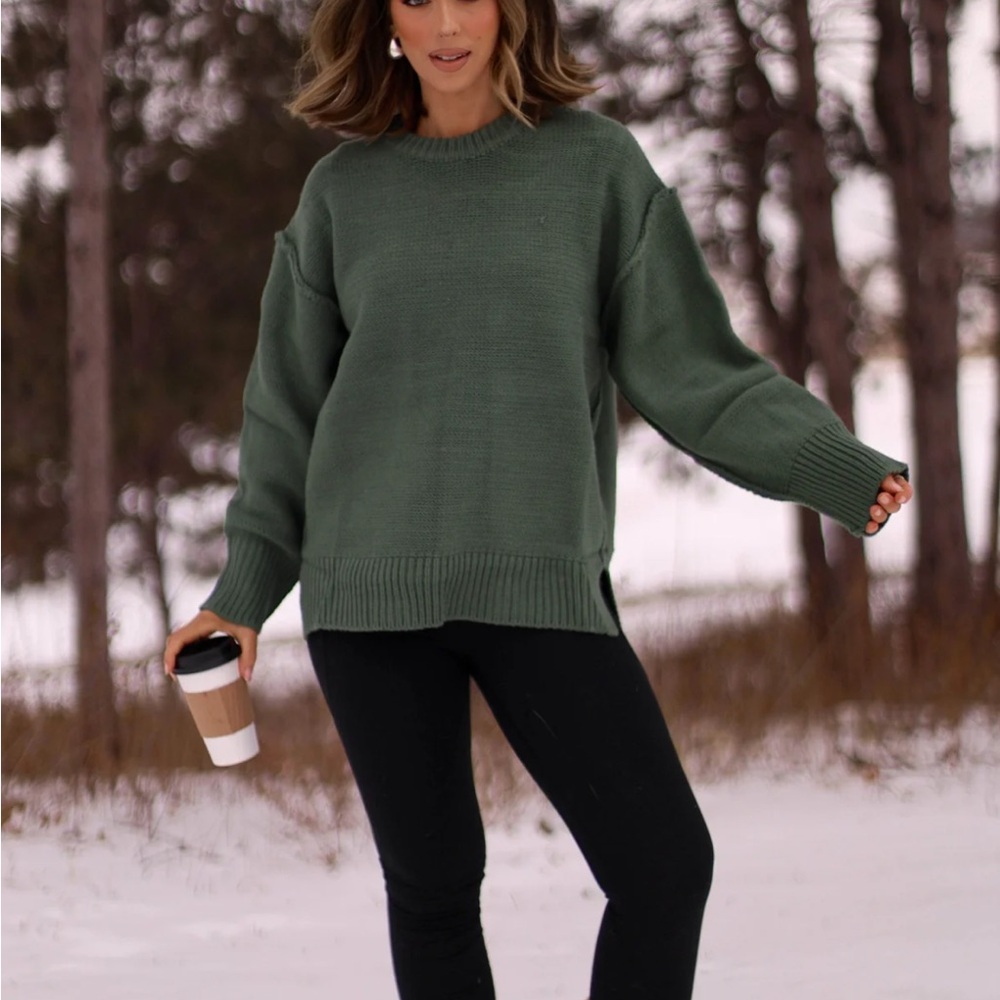 Women's Green Sweater nwt